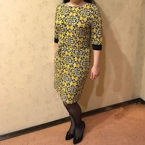 Liz Claiborne dress, very flattering, size L, knee length